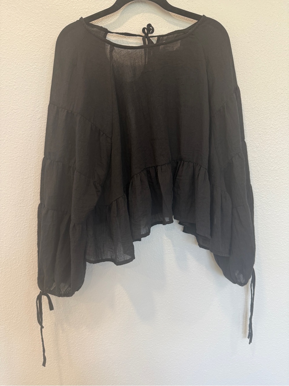Mustard Seed Women’s Small Linen Viscose Tie Back Black Top Peasant Blouse
